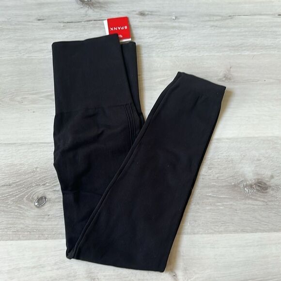 SPANX Look At Me Now Cropped‎ EcoCare Leggings size L Black NWT in packaging - Picture 8 of 8